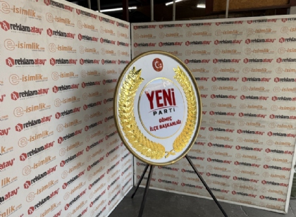 Yeni Parti Çelenk Sunma Modeli - Özel Logolu Metal Çelenk