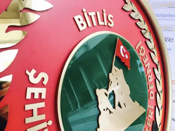 Ekonomik Metal Çelenk Bitlis Dernek — Fotoğraf 4
