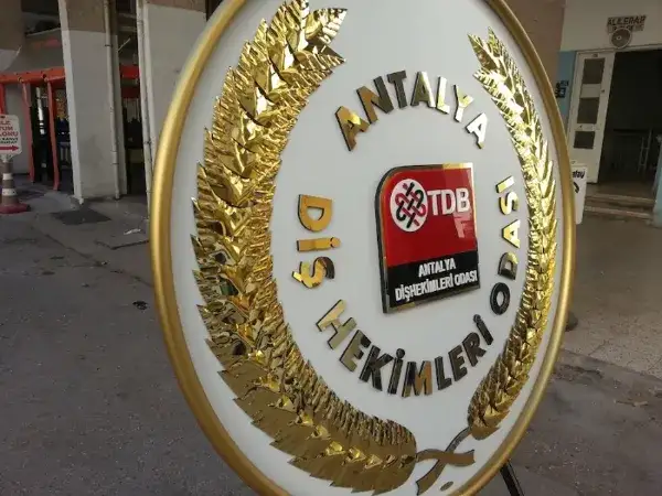 Diş Hekimleri Odası Antalya Metal Çelenk — Fotoğraf 4