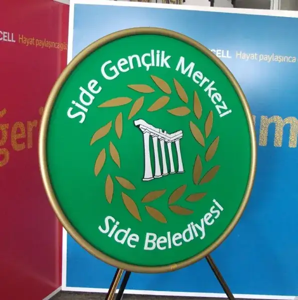 Side Gençlik Merkezi Metal Çelenk