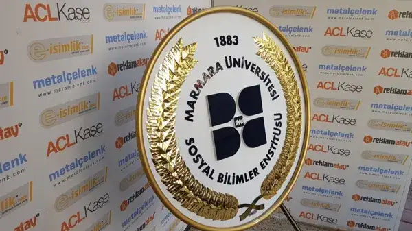 Marmara Üniversitesi 100 cm Standart Metal Çelenk