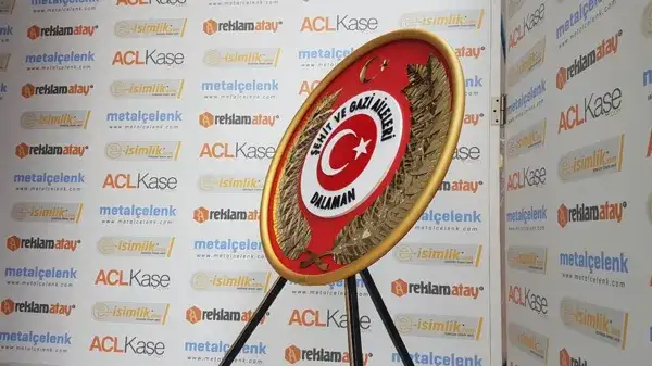 Şehit Aileleri Derneği Metal Çelenk Dalaman — Fotoğraf 3