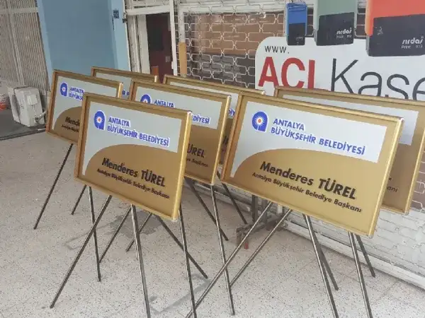 Belediye Başkan Çelengi Menderes Türel — Fotoğraf 4