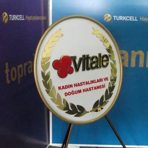 Vitale Kadın Doğum Metal Çelenk