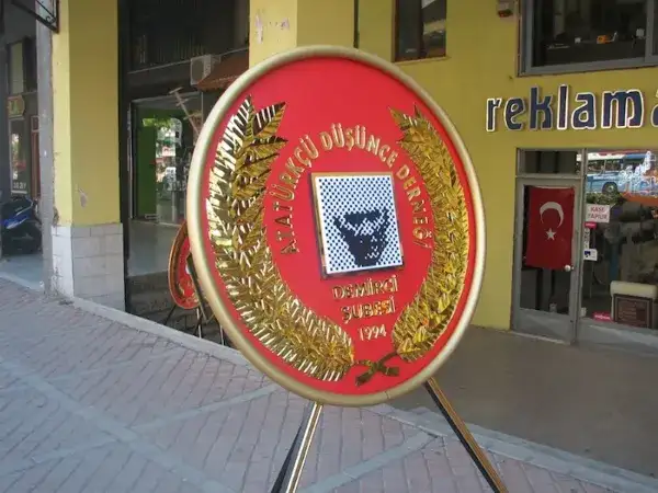 Atatürkçü Düşünce Derneği Çelengi Demirci — Fotoğraf 2
