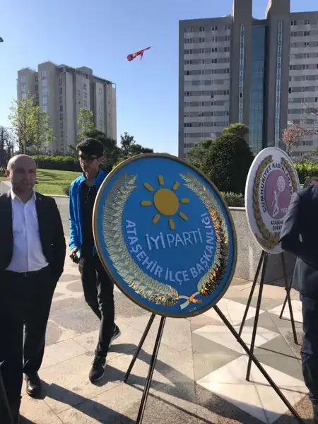 İYİ Parti Metal Çelenk – Ataşehir İlçe Başkanlığı — Fotoğraf 4
