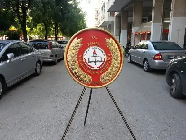 Kemah Millî Eğitim Müdürlüğü Metal Çelenk