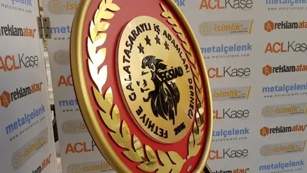 70 cm Ekonomik Çelenk – Galatasaraylı İş Adamları Derneği — Fotoğraf 2
