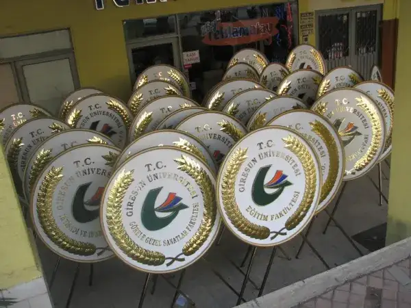 Giresun Üniversitesi Metal Çelenk