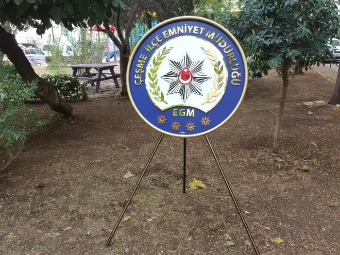Çeşme Emniyet Müdürlüğü Metal Çelenk
