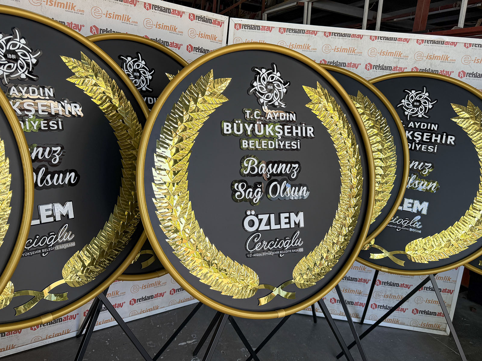 Aydın Büyükşehir Belediyesi Özlem Çerçioğlu Taziye Çelengi