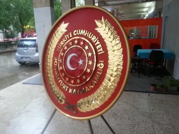 Doğanyurt Kaymakamlığı Metal Çelenk — Fotoğraf 2
