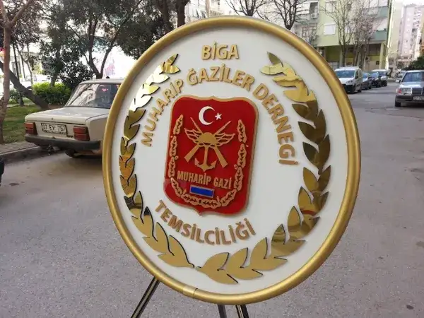Muharip Gaziler Biga Metal Çelenk — Fotoğraf 2