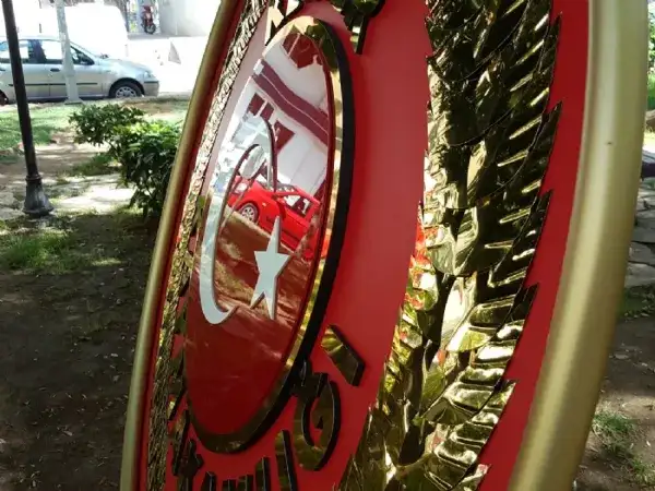 Kemer Kaymakamlığı Metal Çelengi — Fotoğraf 7