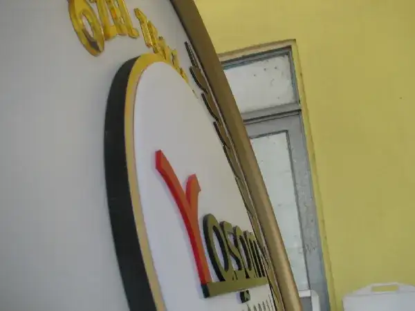 Özel Tekirdağ Yaşam Hastanesi Metal Çelenk — Fotoğraf 2