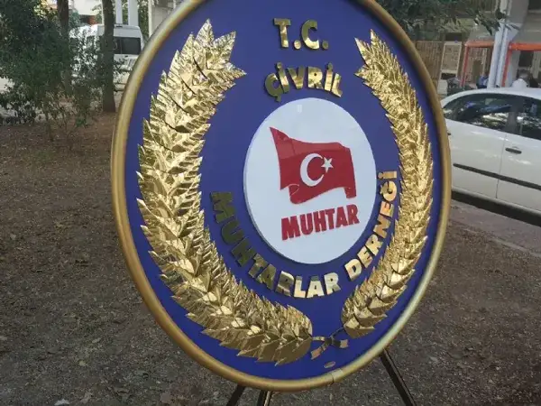 Çivril Muhtarlar Derneği Metal Çelenk — Fotoğraf 3