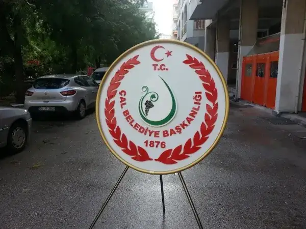 Çal Belediyesi Metal Çelengi