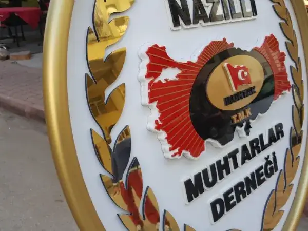 Nazilli Muhtarlar Derneği Metal Çelenk — Fotoğraf 4