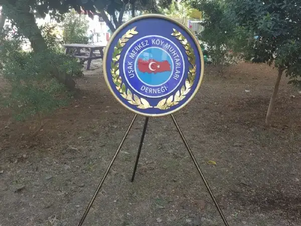 Uşak Merkez Köy Muhtarları Derneği Metal Çelenk