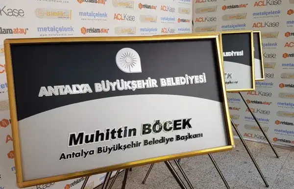 Antalya Büyükşehir Belediyesi Cenaze Çelengi — Fotoğraf 2