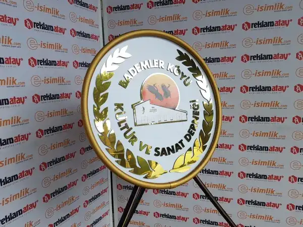 Bademler Köyü Kültür ve Sanat Derneği Metal Çelenk — Fotoğraf 3