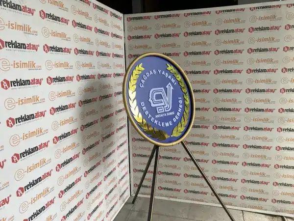 Çağdaş Yaşamı Destekleme Derneği Metal Çelenk — Fotoğraf 2