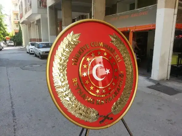 Reyhanlı Kaymakamlığı Metal Çelenk — Fotoğraf 3