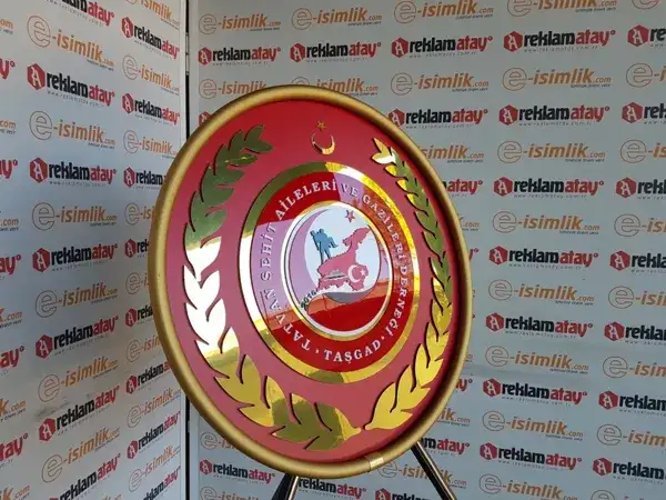 Tatvan Şehit Aileleri ve Gaziler Derneği Metal Çelenk — Fotoğraf 2