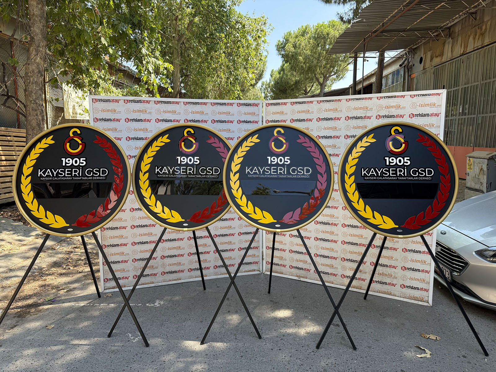 Kayseri Galatasaray Taraftarlar Derneği Metal Çelenk